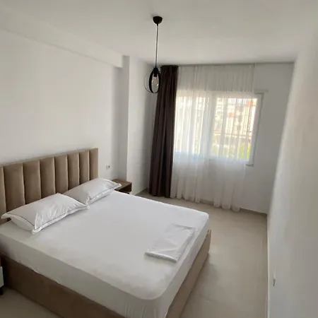 아파트 Family Retreat On The By Wave Durrës