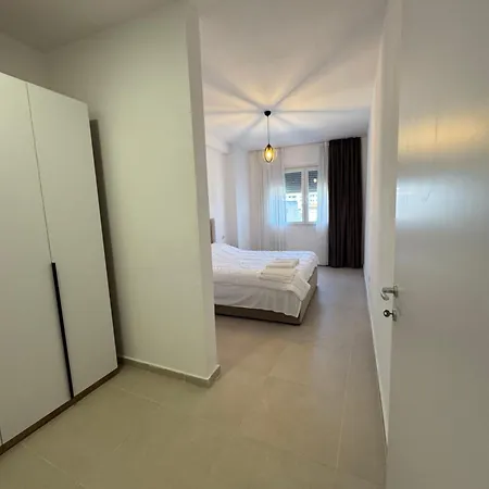 아파트 Family Retreat On The By Wave Durrës