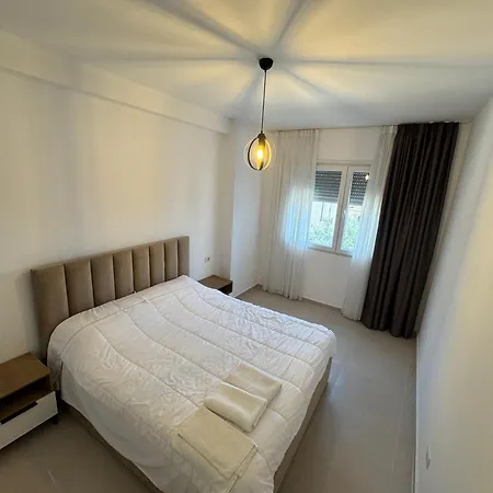 Apartment Family Retreat On The By Wave