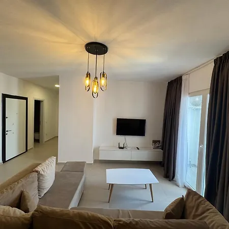 Apartment Family Retreat On The By Wave